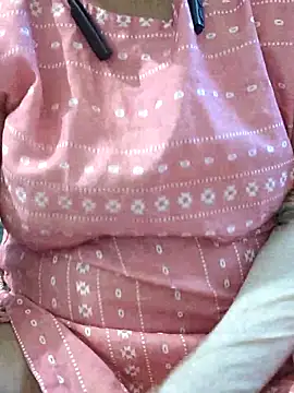 Snapshot of mallupriyapriya chatting on September 20, 2025, 5:30 am mallupriyapriya online show from September 20, 2025, 5:30 am