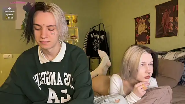 VeryRare TwinS online show from November 18, 2025, 10:03 pm