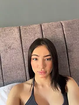Snapshot of Maddy_Jones chatting on June 24, 2026, 5:56 pm Maddy Jones online show from June 24, 2026, 5:56 pm