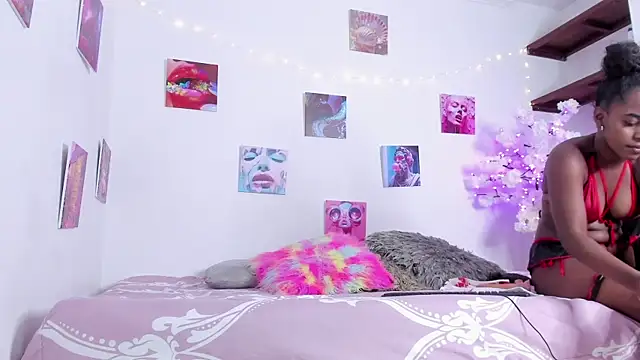 Snapshot of ebony_cutte chatting on January 29, 2025, 8:04 pm ebony cutte online show from January 29, 2025, 8:04 pm