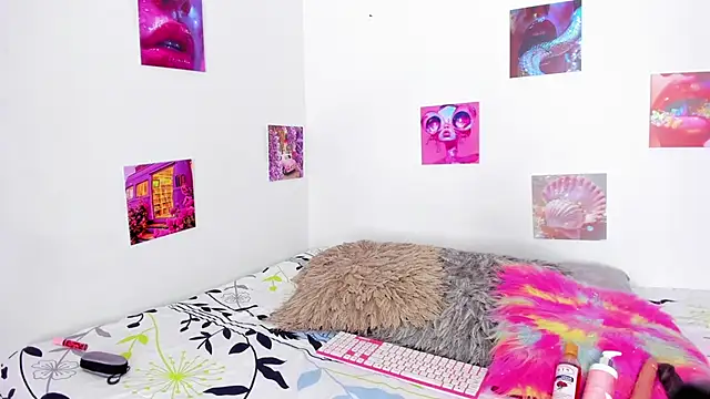 Snapshot of ebony_cutte chatting on March 5, 2025, 8:00 pm ebony cutte online show from March 5, 2025, 8:00 pm