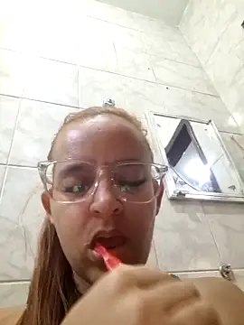 AliceRuivinha2 online show from September 29, 2025, 9:14 am