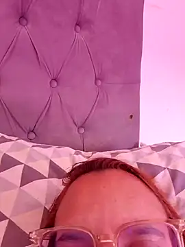 AliceRuivinha2 online show from July 4, 2026, 1:39 pm
