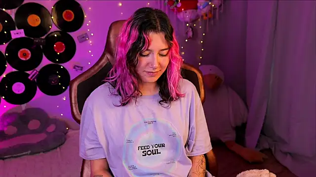 Snapshot of _zephyr_ chatting on March 30, 2026, 10:33 pm zephyr online show from March 30, 2026, 10:33 pm