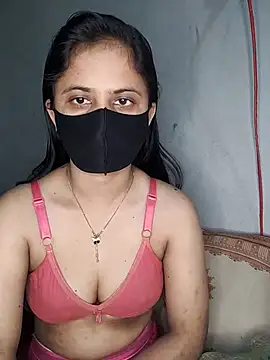 Hot Nila online show from March 7, 2025, 2:04 am