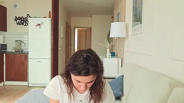 Snapshot of KristineEsme chatting on October 23, 2025, 4:56 am KristineEsme online show from October 23, 2025, 4:56 am