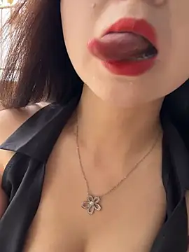 Snapshot of SSSniang- chatting on July 31, 2026, 11:37 pm SSSniang- online show from July 31, 2026, 11:37 pm