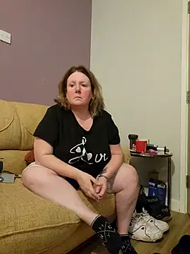 curvy girl71 online show from March 8, 2025, 7:20 pm