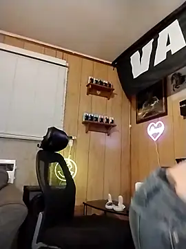 Snapshot of Rebeckalove chatting on March 24, 2026, 6:07 am Rebeckalove online show from March 24, 2026, 6:07 am