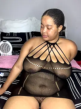 sexytinashe21 online show from December 16, 2025, 7:41 pm