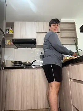 Thom Ohtani online show from November 2, 2025, 8:00 pm