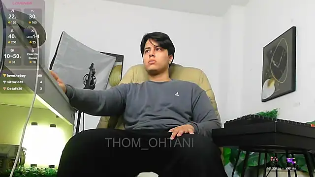 Snapshot of Thom_Ohtani chatting on June 3, 2026, 7:08 pm Thom Ohtani online show from June 3, 2026, 7:08 pm