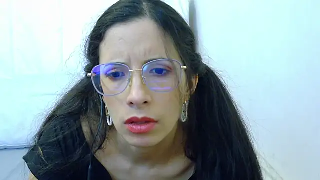 Snapshot of amabel_zambrano chatting on February 19, 2025, 9:17 am amabel zambrano online show from February 19, 2025, 9:17 am