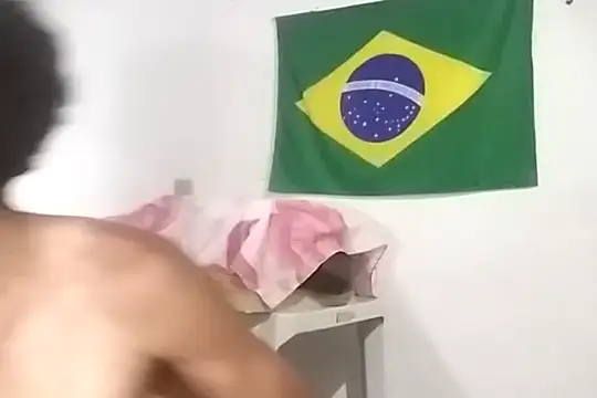 Snapshot of MagrinhoSaradoo chatting on February 16, 2025, 5:48 am MagrinhoSaradoo online show from February 16, 2025, 5:48 am