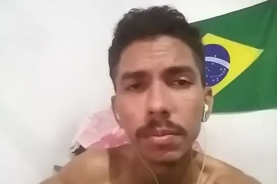 Snapshot of MagrinhoSaradoo chatting on February 27, 2025, 5:58 pm MagrinhoSaradoo online show from February 27, 2025, 5:58 pm