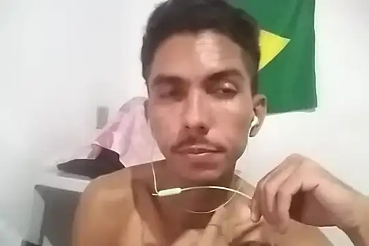 Snapshot of MagrinhoSaradoo chatting on March 1, 2025, 5:31 am MagrinhoSaradoo online show from March 1, 2025, 5:31 am