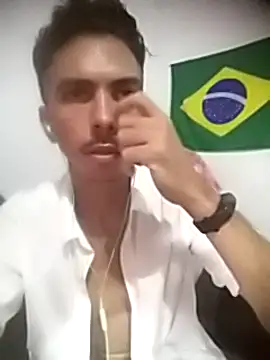 Snapshot of MagrinhoSaradoo chatting on March 5, 2025, 2:36 am MagrinhoSaradoo online show from March 5, 2025, 2:36 am