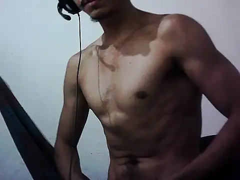 Snapshot of MagrinhoSaradoo chatting on October 27, 2025, 8:35 pm MagrinhoSaradoo online show from October 27, 2025, 8:35 pm