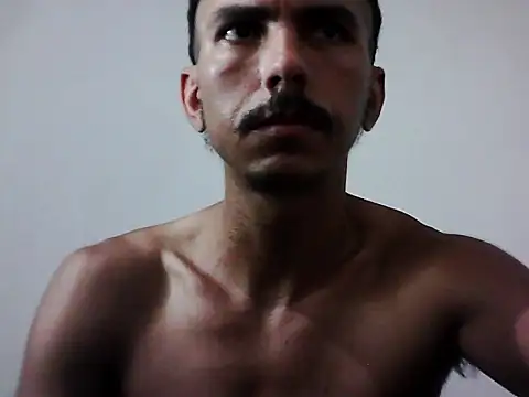 Snapshot of MagrinhoSaradoo chatting on November 17, 2025, 9:04 am MagrinhoSaradoo online show from November 17, 2025, 9:04 am