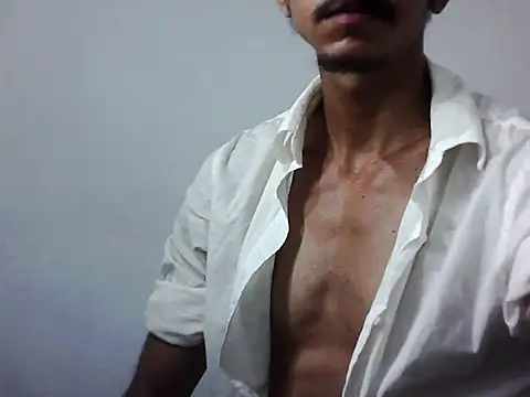 Snapshot of MagrinhoSaradoo chatting on November 30, 2025, 2:59 am MagrinhoSaradoo online show from November 30, 2025, 2:59 am