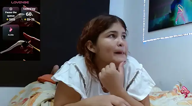 Snapshot of fabyana-queen chatting on January 23, 2025, 2:44 am fabyana-queen online show from January 23, 2025, 2:44 am