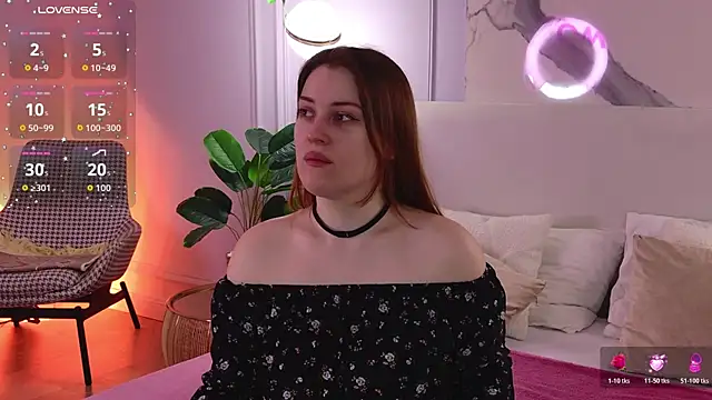 Snapshot of EllieGarson chatting on May 4, 2026, 5:09 pm EllieGarson online show from May 4, 2026, 5:09 pm