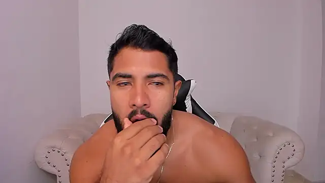 Santiago huntt online show from January 12, 2026, 12:32 pm