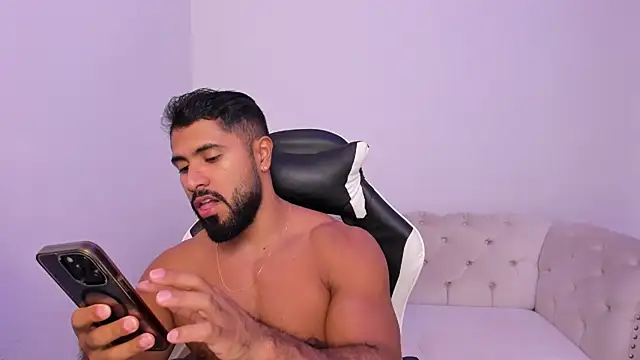 Santiago huntt online show from March 2, 2026, 7:54 pm