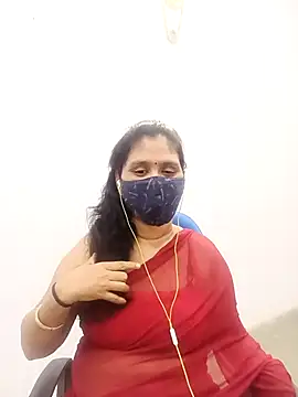 Snapshot of Lucky-Deepthi chatting on February 21, 2025, 5:42 pm Lucky-Deepthi online show from February 21, 2025, 5:42 pm