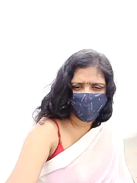 Snapshot of Lucky-Deepthi chatting on March 7, 2025, 10:10 pm Lucky-Deepthi online show from March 7, 2025, 10:10 pm