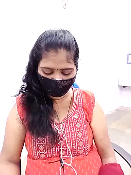 Snapshot of Lucky-Deepthi chatting on March 9, 2025, 4:00 pm Lucky-Deepthi online show from March 9, 2025, 4:00 pm