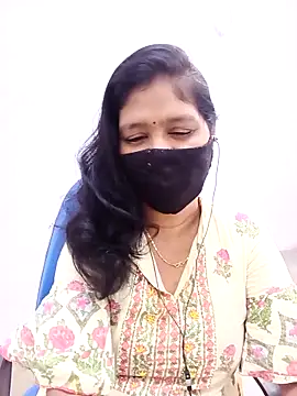 Snapshot of Lucky-Deepthi chatting on November 29, 2025, 11:30 pm Lucky-Deepthi online show from November 29, 2025, 11:30 pm