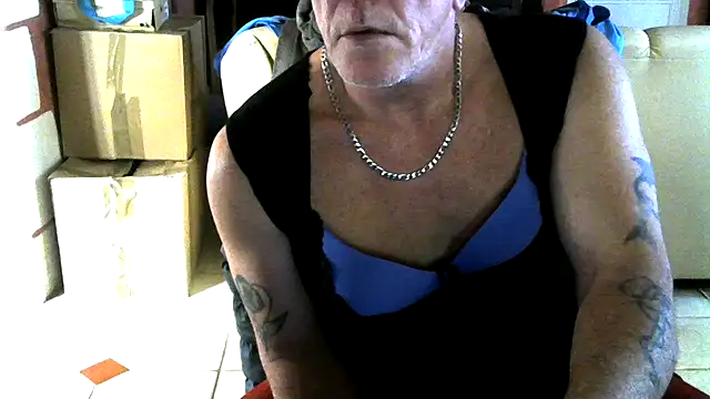 Snapshot of aigledauphin chatting on December 4, 2025, 1:20 pm aigledauphin online show from December 4, 2025, 1:20 pm