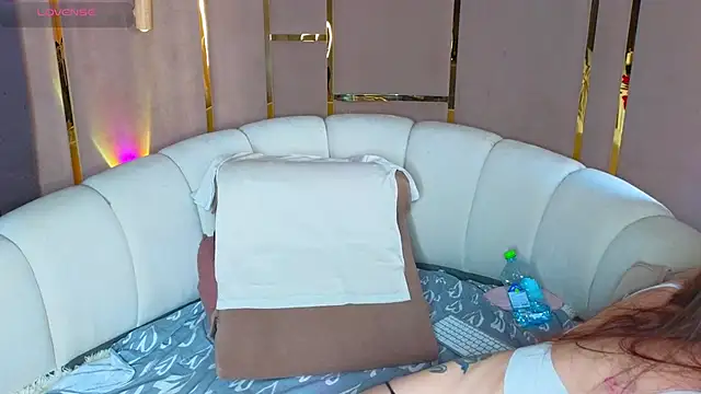 emilytrays online show from July 1, 2026, 6:15 am