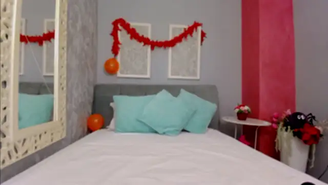 Snapshot of LustyRosee chatting on November 12, 2025, 4:57 am LustyRosee online show from November 12, 2025, 4:57 am