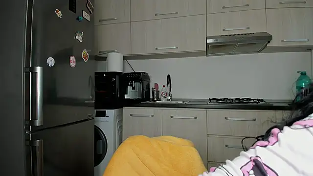 NNNoire online show from February 10, 2025, 11:57 am