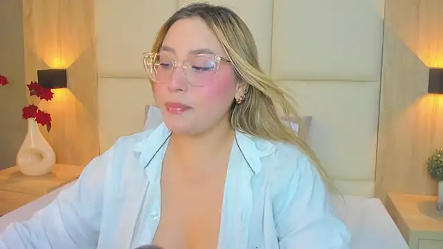 antonella cutie  online show from April 24, 2026, 12:18 pm