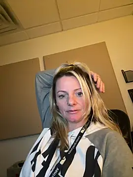 kittiekatieyogi online show from February 27, 2025, 7:26 pm