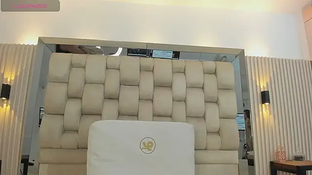 ashlyn parker online show from March 18, 2025, 2:04 am