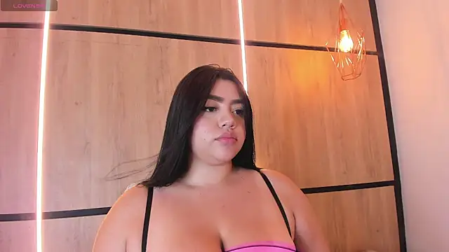 ashlyn parker online show from December 16, 2025, 9:42 pm