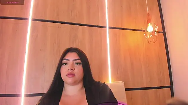 ashlyn parker online show from December 17, 2025, 6:36 pm