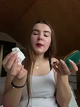 mewKate online show from March 2, 2025, 3:37 pm