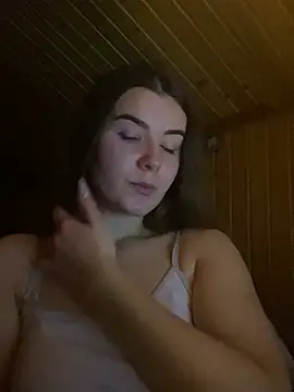 mewKate online show from March 4, 2025, 8:16 pm