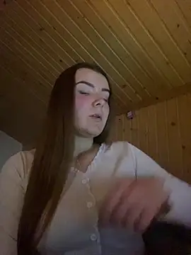 mewKate online show from March 7, 2025, 4:22 pm