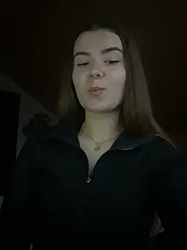 mewKate online show from March 10, 2025, 4:25 pm