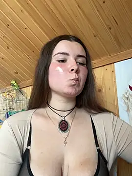 mewKate online show from June 3, 2026, 12:52 pm