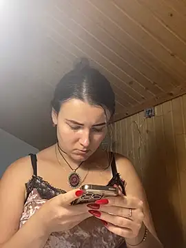 mewKate online show from July 8, 2026, 5:17 pm