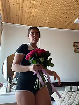 mewKate online show from July 11, 2026, 11:24 am