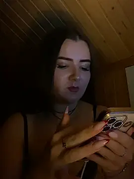 mewKate online show from July 12, 2026, 9:39 pm