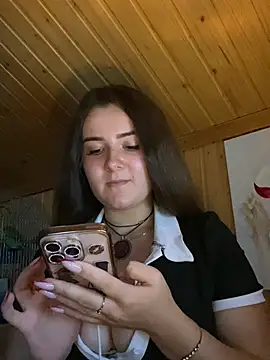 mewKate online show from July 14, 2026, 6:24 pm